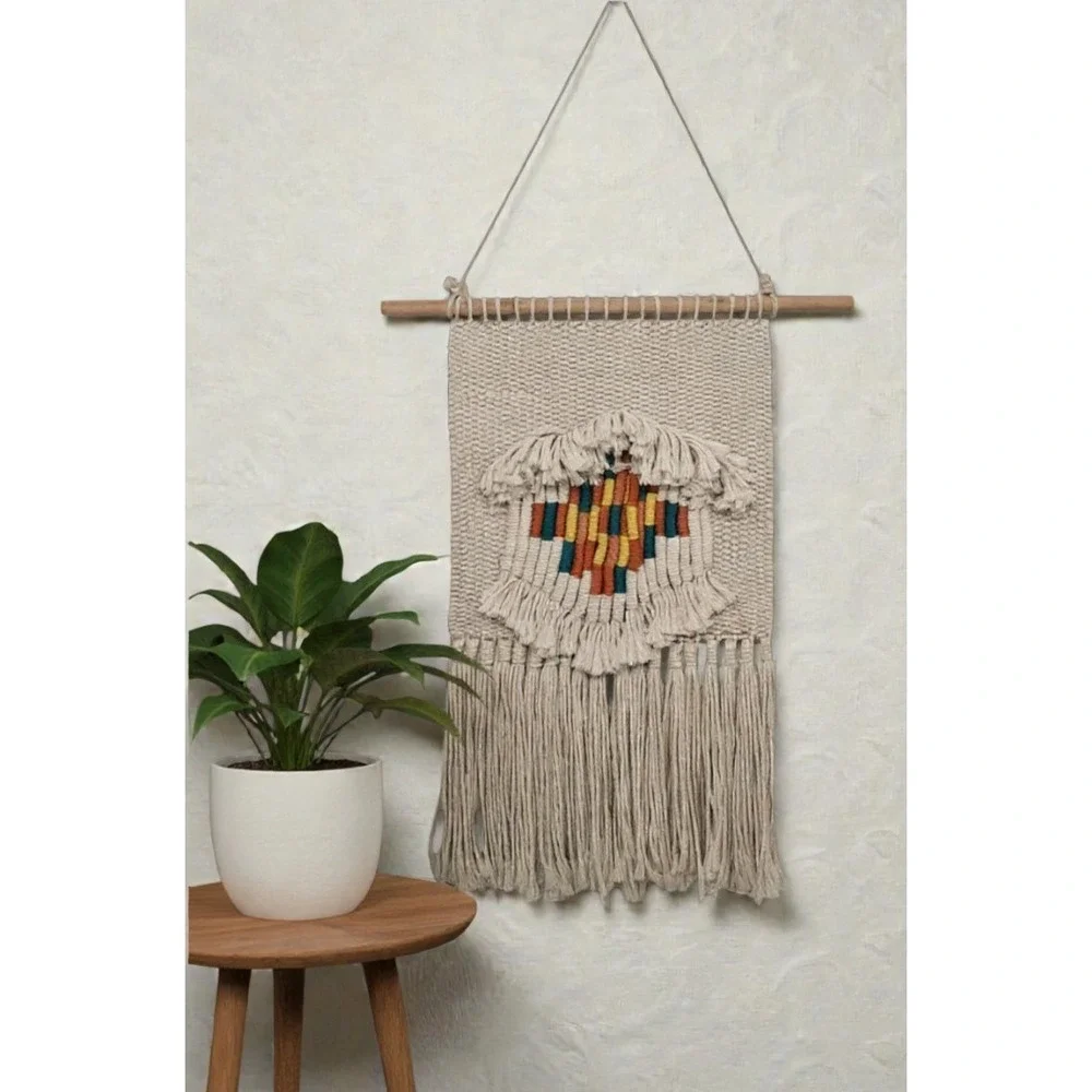 Casa Sol Boho Macrame Wall Hanging Woven Tapestry w/ Wood Rod – New w/ Tags